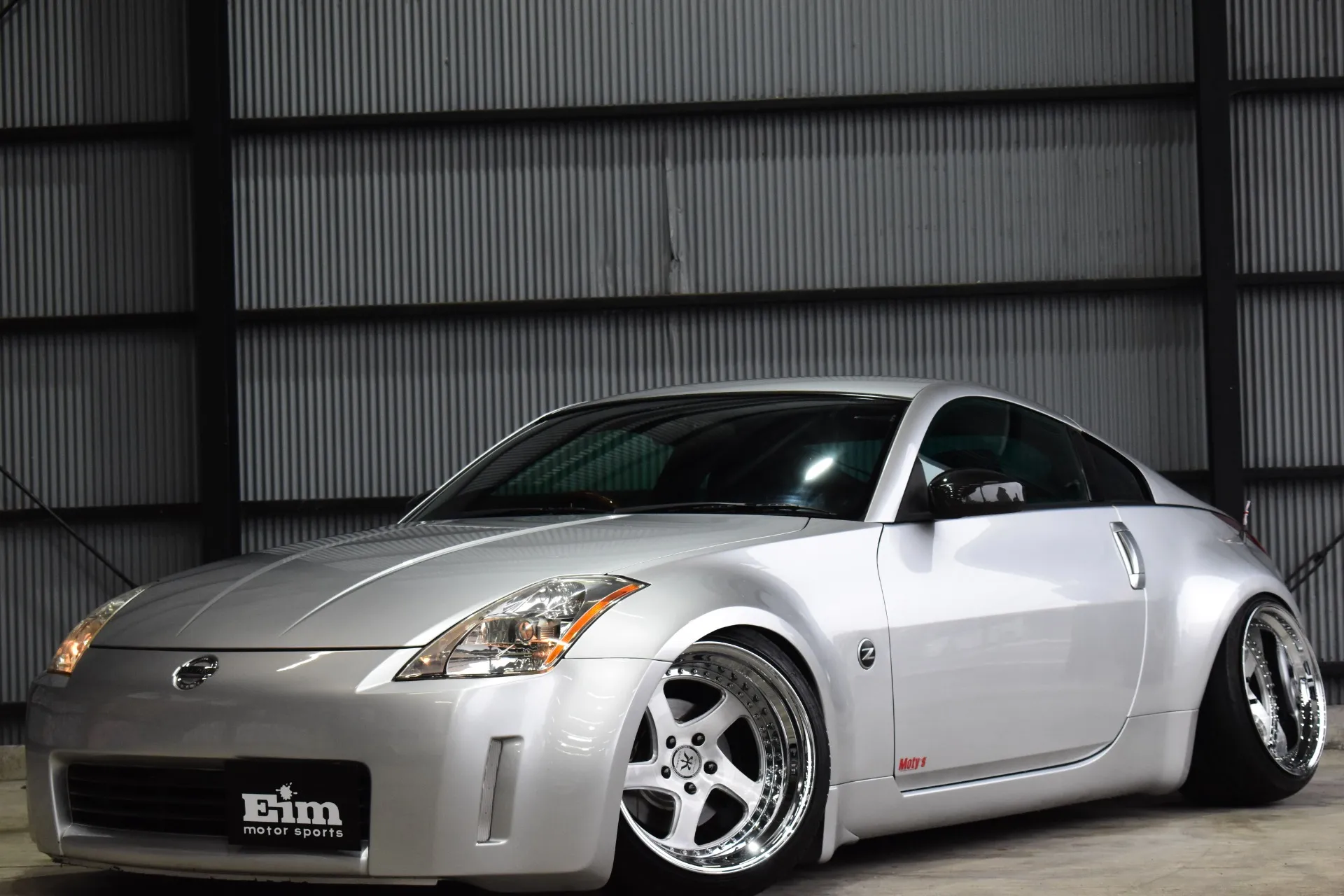 NISSAN Z