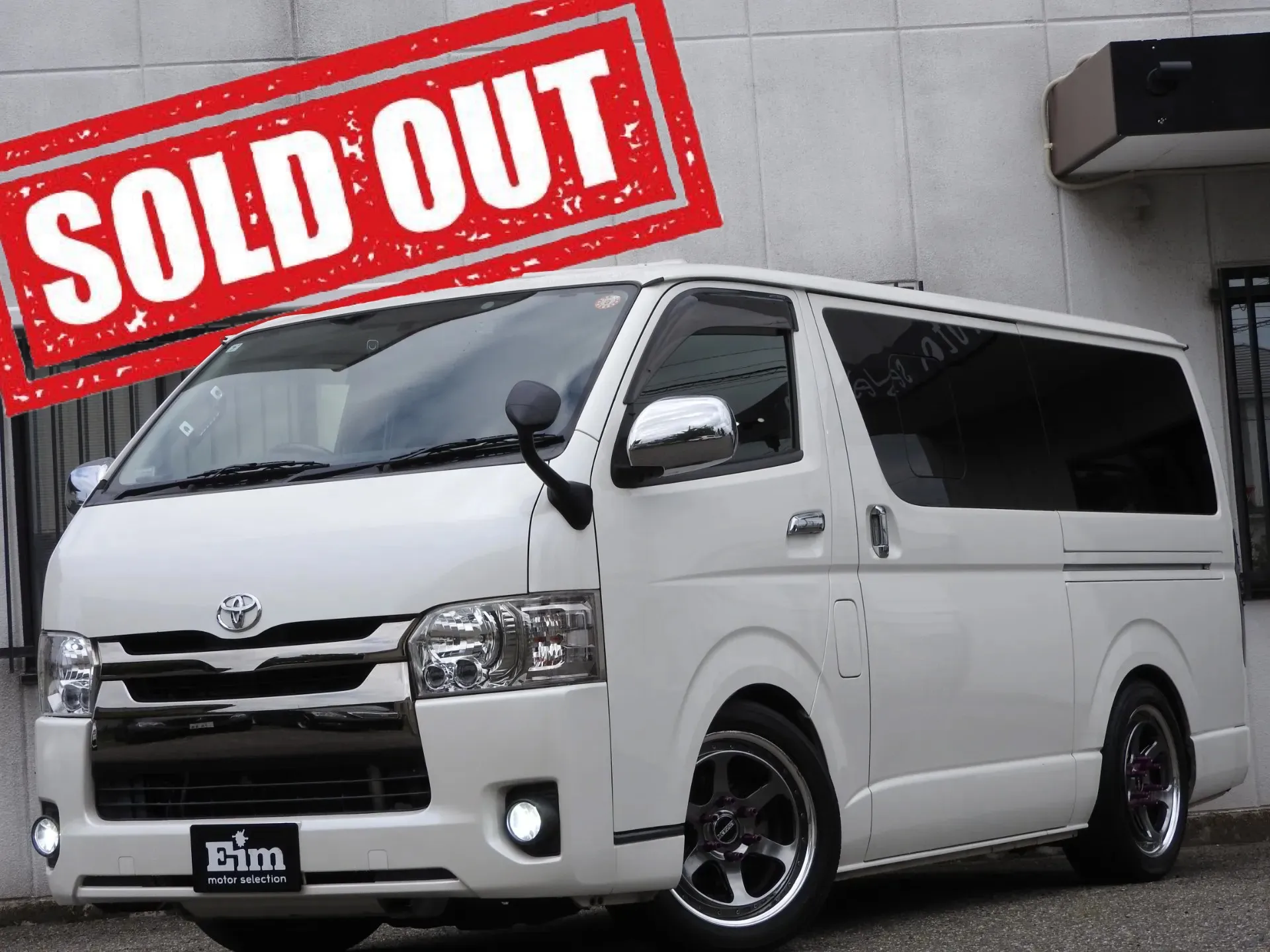 TOYOTA HIACE